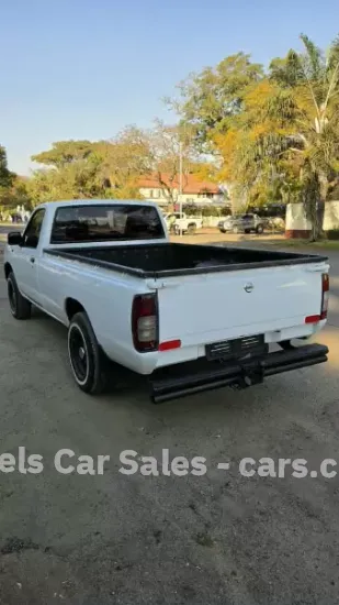 Picture of Nissan NP300 2021