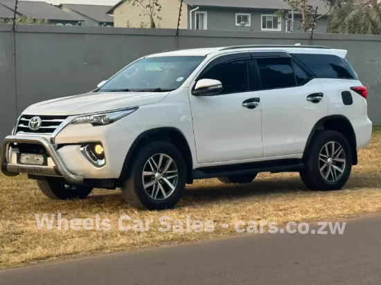 Picture of Toyota Fortuner 2017