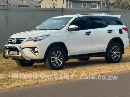 Picture of Toyota Fortuner 2017