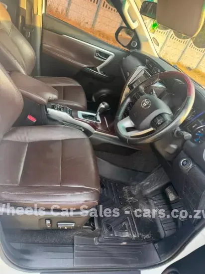 Picture of Toyota Fortuner 2017