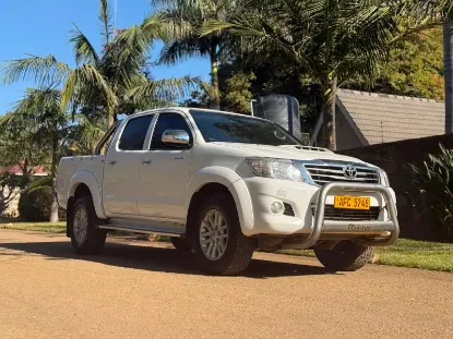 Picture of Toyota Hilux 2012