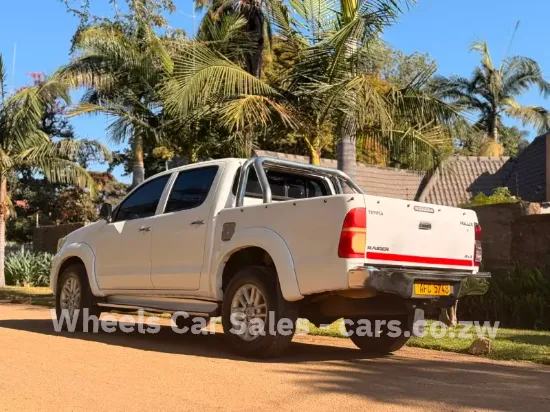 Picture of Toyota Hilux 2012