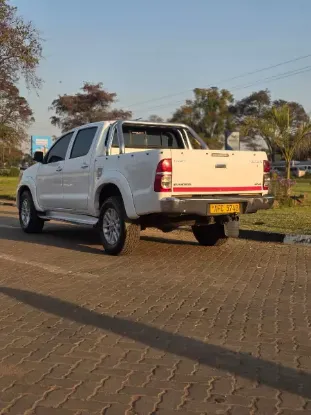 Picture of Toyota Hilux 2012
