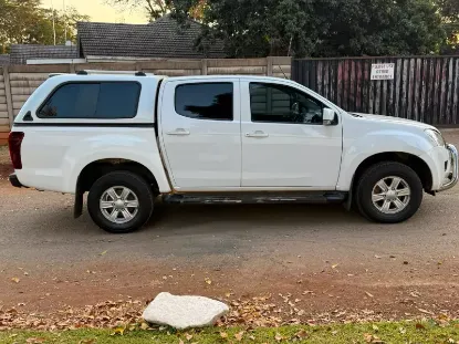 Picture of Isuzu KB250 2015