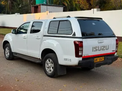 Picture of Isuzu KB250 2015