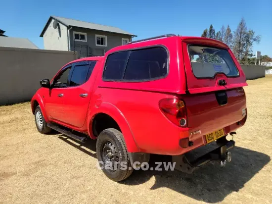 Picture of Mitsubishi L200 Twin cab 2014