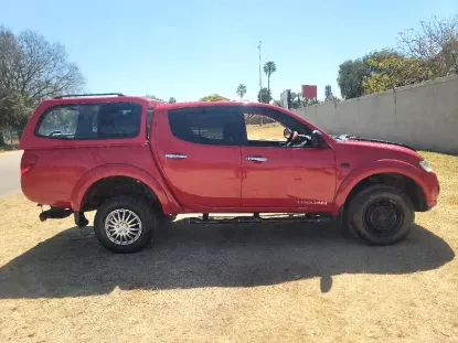 Picture of Mitsubishi L200 Twin cab 2014