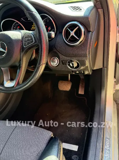 Picture of Mercedes Benz GLA180 2017