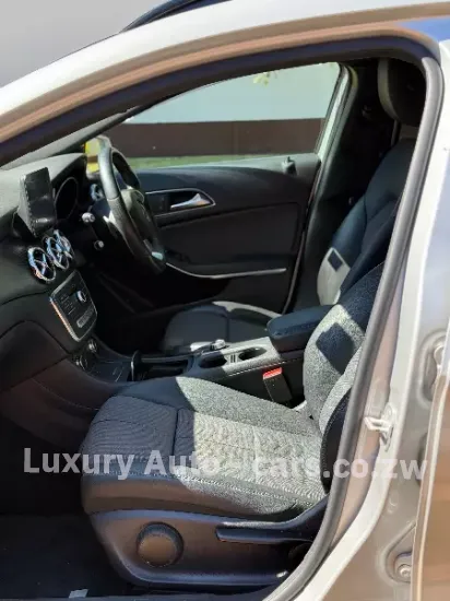 Picture of Mercedes Benz GLA180 2017