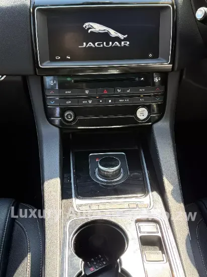 Picture of Jaguar F Pace 2017