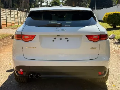 Picture of Jaguar F Pace 2017