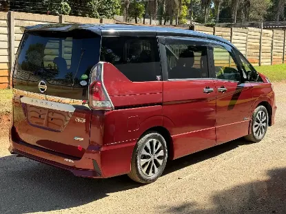 Picture of Nissan Serena 2017