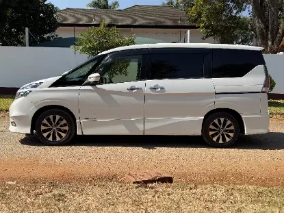 Picture of Nissan Serena 2017