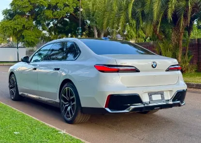 Picture of BMW 7 Series 2023