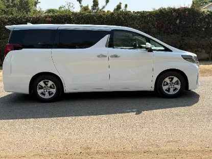 Picture of Toyota Alphard 2018
