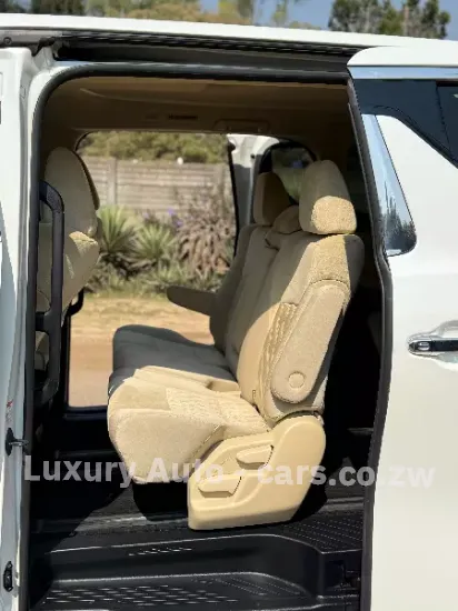 Picture of Toyota Alphard 2018