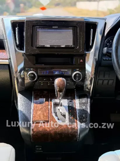 Picture of Toyota Alphard 2018