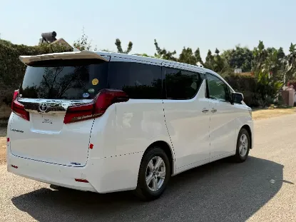 Picture of Toyota Alphard 2018