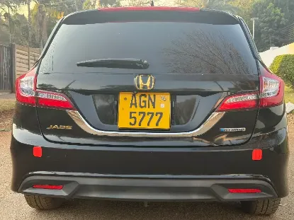 Picture of Honda Jade 2015