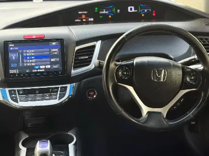 Picture of Honda Jade 2015