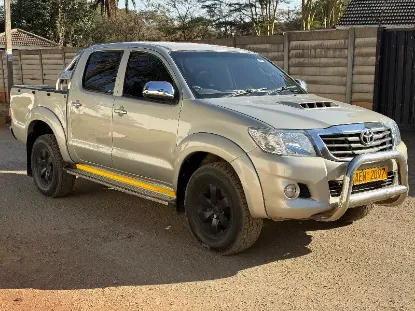 Picture of Toyota Hilux 2012