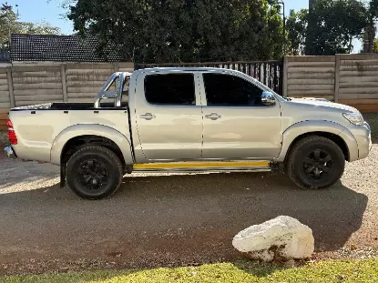 Picture of Toyota Hilux 2012