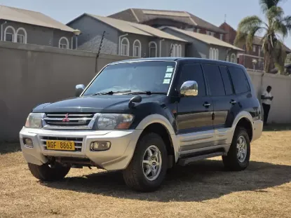 Picture of Mitsubishi Pajero 2000