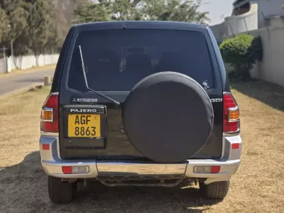 Picture of Mitsubishi Pajero 2000