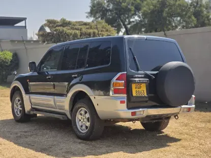 Picture of Mitsubishi Pajero 2000