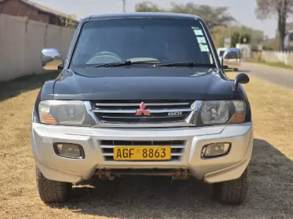 Picture of Mitsubishi Pajero 2000