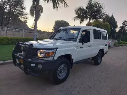 Picture of Toyota Land Cruiser 2016