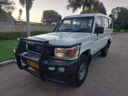 Picture of Toyota Land Cruiser 2016