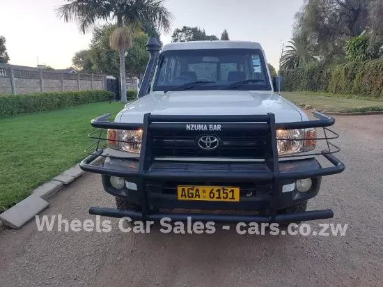 Picture of Toyota Land Cruiser 2016