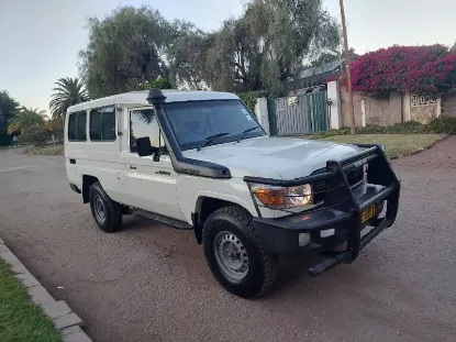 Picture of Toyota Land Cruiser 2016