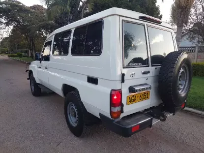 Picture of Toyota Land Cruiser 2016
