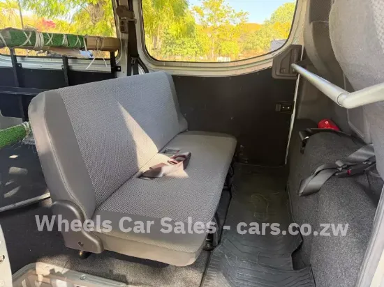 Picture of Nissan Caravan 2018