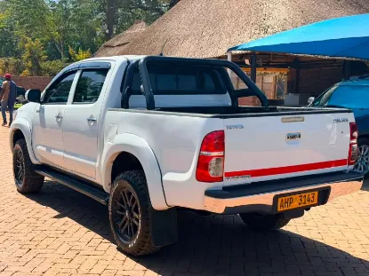 Picture of Toyota Hilux 2015
