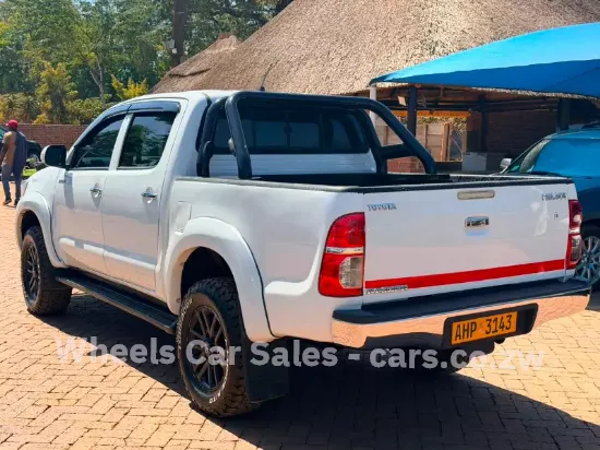 Picture of Toyota Hilux 2015