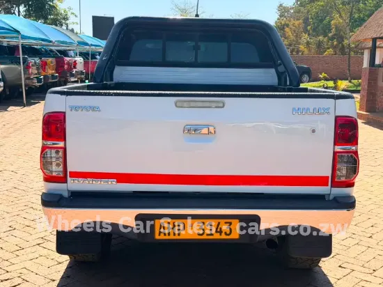 Picture of Toyota Hilux 2015
