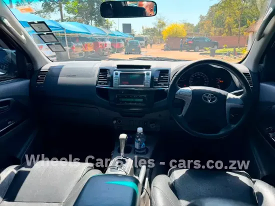 Picture of Toyota Hilux 2015