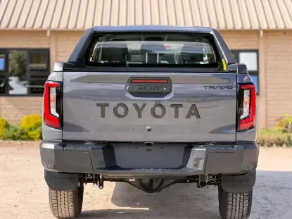 Picture of Toyota Hilux 2026