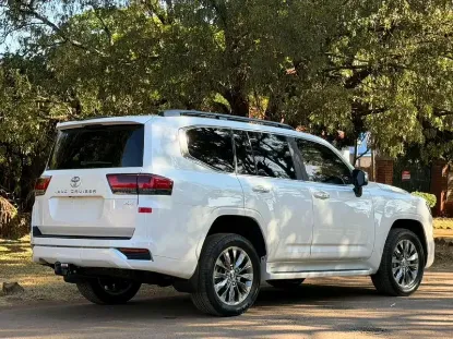 Picture of Toyota Land Cruiser 2025
