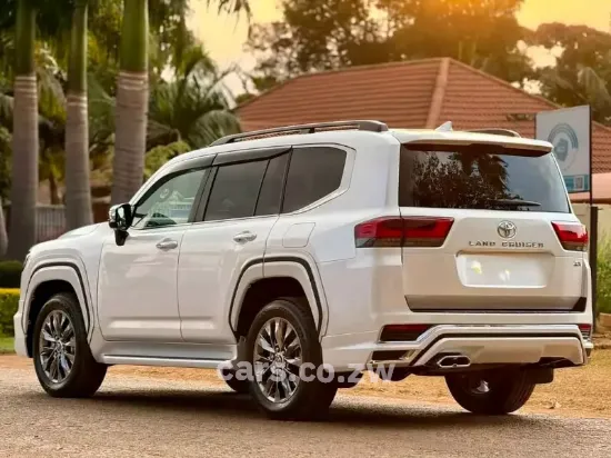 Picture of Toyota Land Cruiser 2025