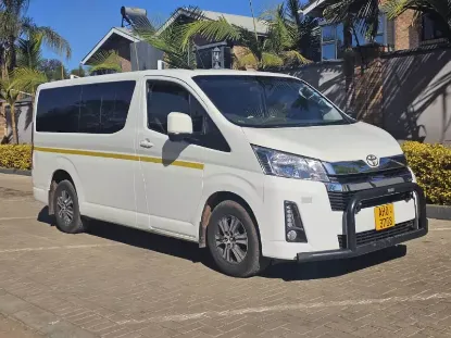 Picture of Toyota Quantum 2023
