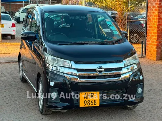 Picture of Nissan 2017