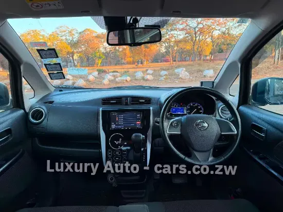 Picture of Nissan 2017