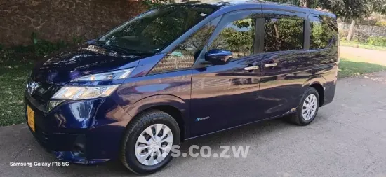 Picture of Nissan Serena 2017