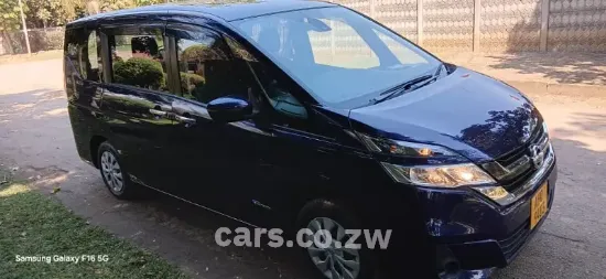 Picture of Nissan Serena 2017