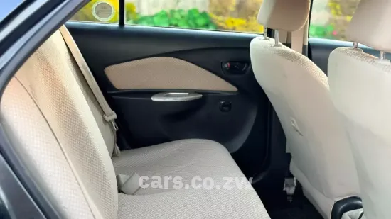 Picture of Toyota Belta 2008
