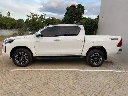 Picture of Toyota Hilux 2017